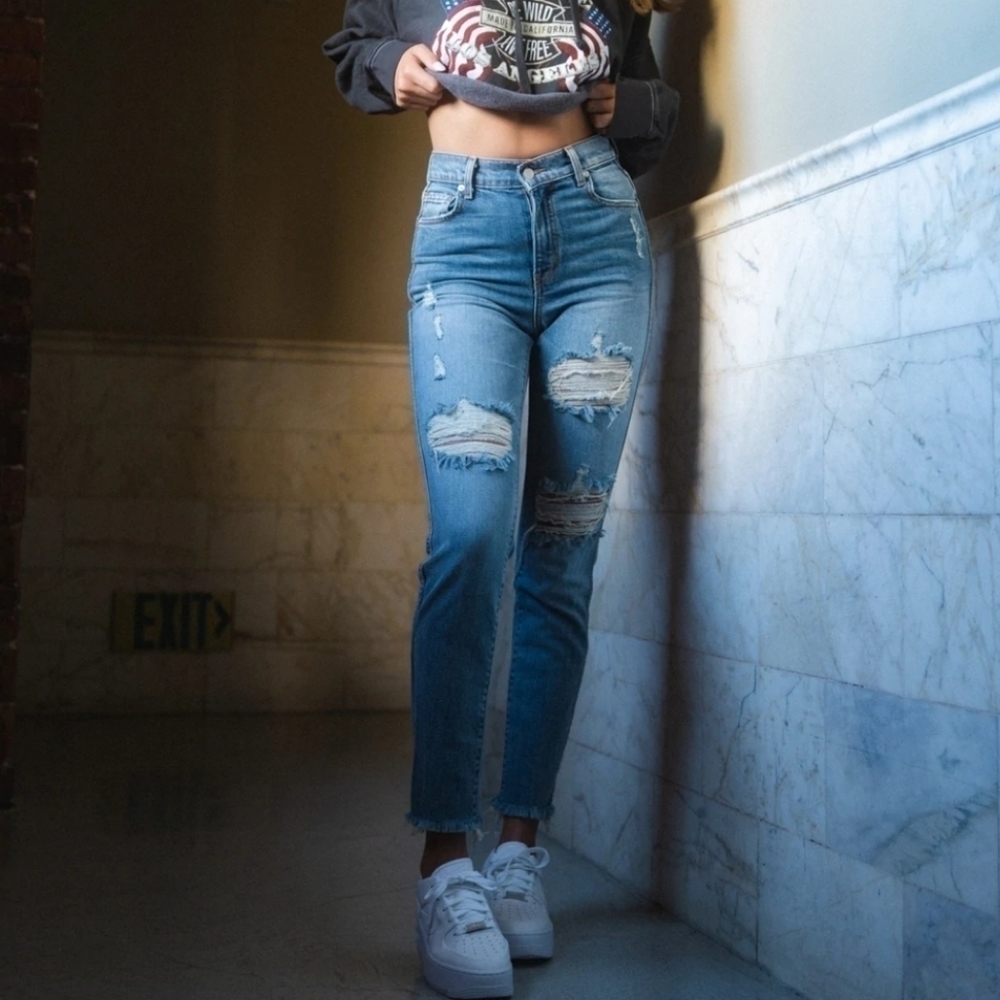 Revice UPTOWN Distressed Straight Jeans  27